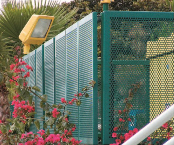 সম্পর্কে সর্বশেষ কোম্পানী কেস ছিদ্রযুক্ত অ্যালুমিনিয়াম প্লেটের প্রয়োগ