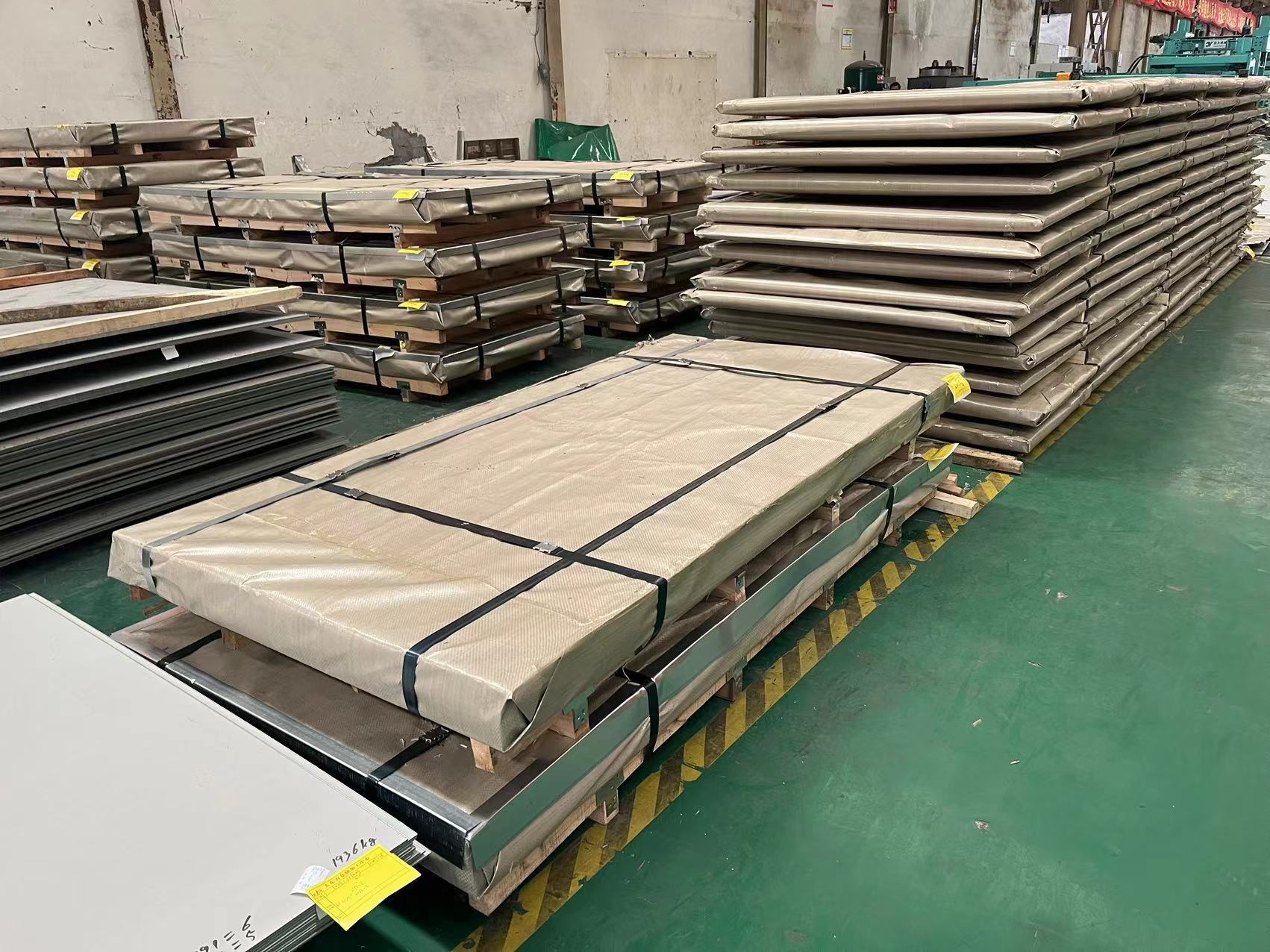 সম্পর্কে সর্বশেষ কোম্পানী কেস সিঙ্গাপুরে ম্যানুফ্যাকচারিংয়ের জন্য স্টেইনলেস স্টিল শীট এবং কয়েল